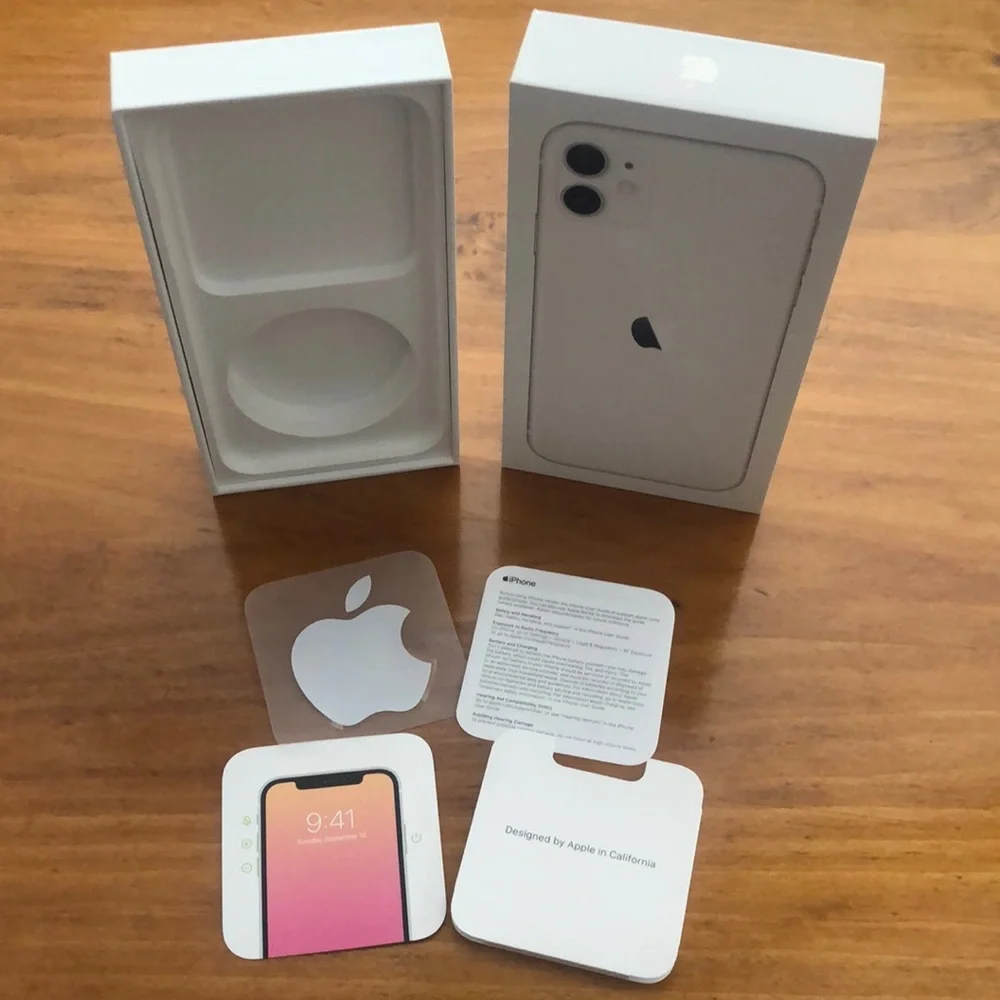 Apple iPhone 11 Box